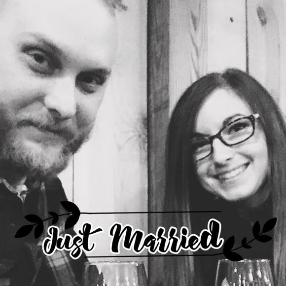 Meet your Posher, Emily - Picture 2 of 2